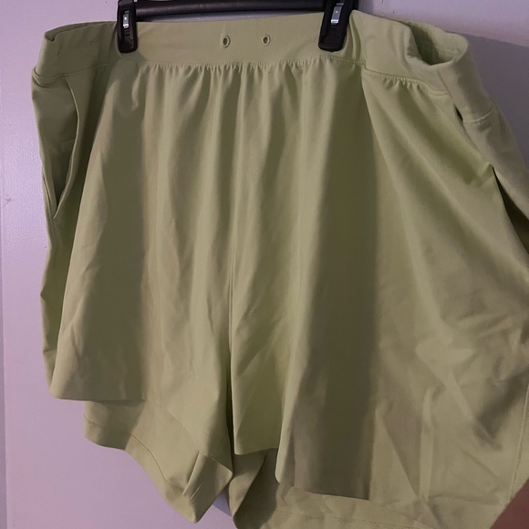 Old navy shorts size 4x - Picture 4 of 7